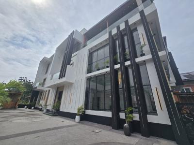 LUXURY 6 BEDROOM MANSION FOR SALE