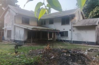 3000 Sq Mts Fully Fenced Parcel Of Land With An Old Detached House