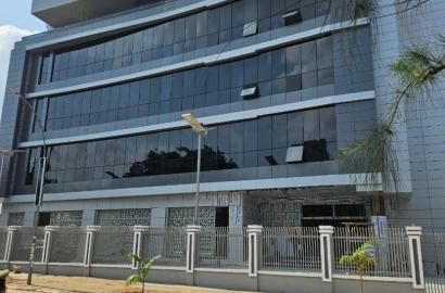 FOR LEASE OF COMMERCIAL BUILDING - WUSE 2 ABUJA. FULL DESCRIPTION OF THE PROPERTY