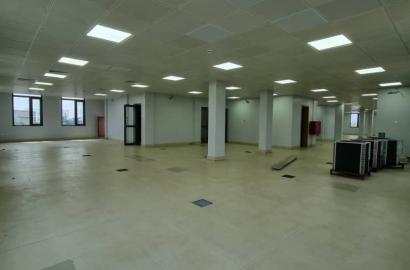 Luxurious open plan office space with lettable space of 512sqm on 2nd floor in a modern 5 storey office complex.