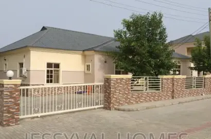 3bdrm Duplex in Karshi for sale