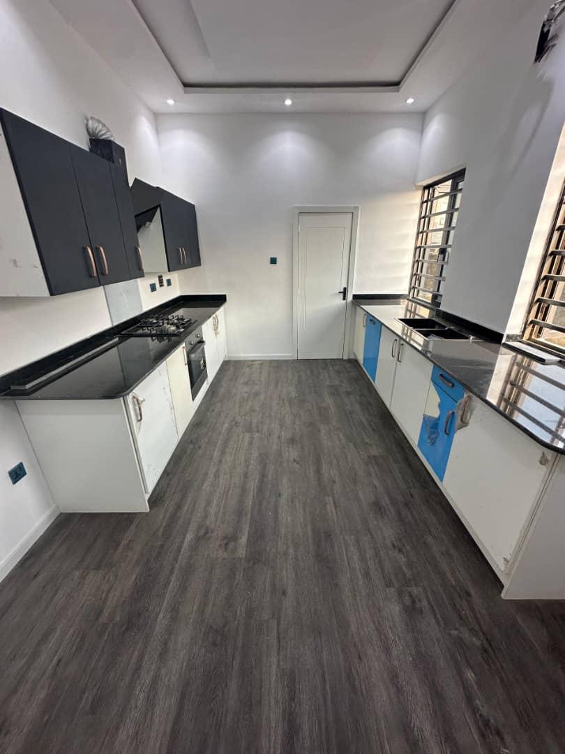 Fully detached duplex + Boys Quarter (BQ)