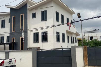 5 Bedroom Semi Detached Duplex With Bq