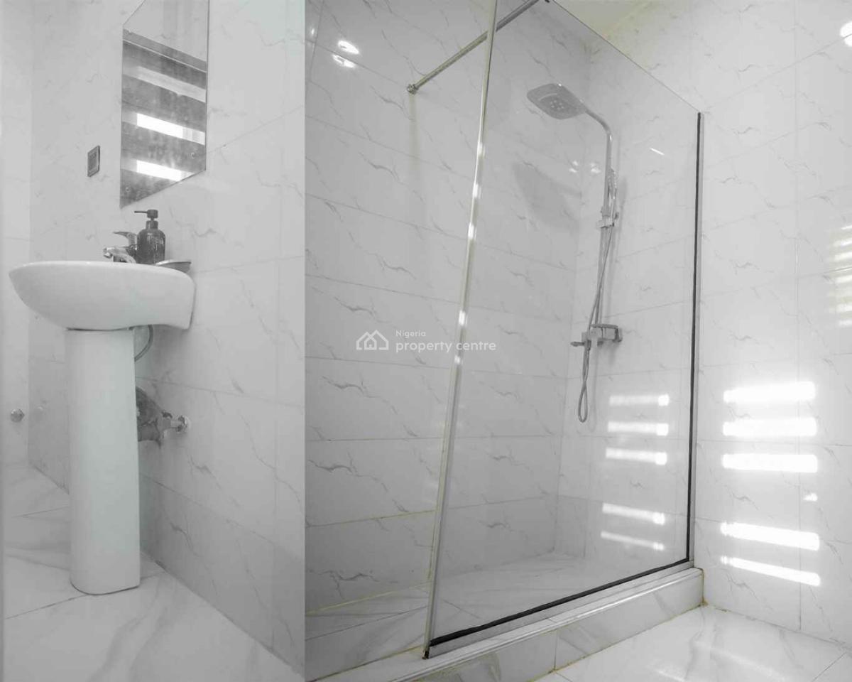5 bedroom detached duplex short let