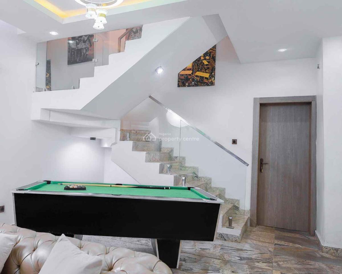 5 bedroom detached duplex short let